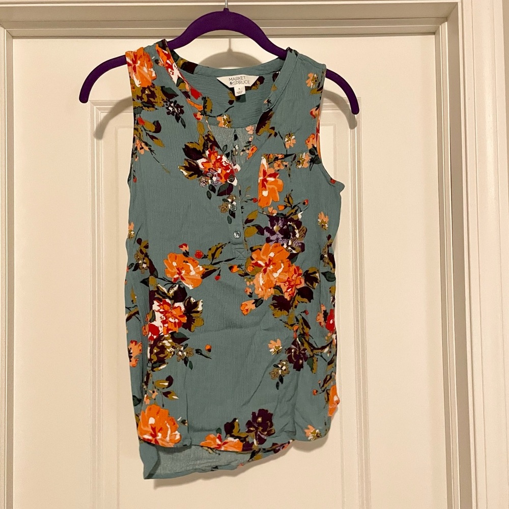 Market & Spruce Sleeveless Floral Top